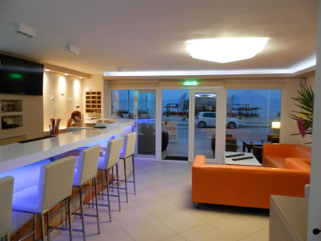 Sunrise Hotel Sarti Exteriör bild